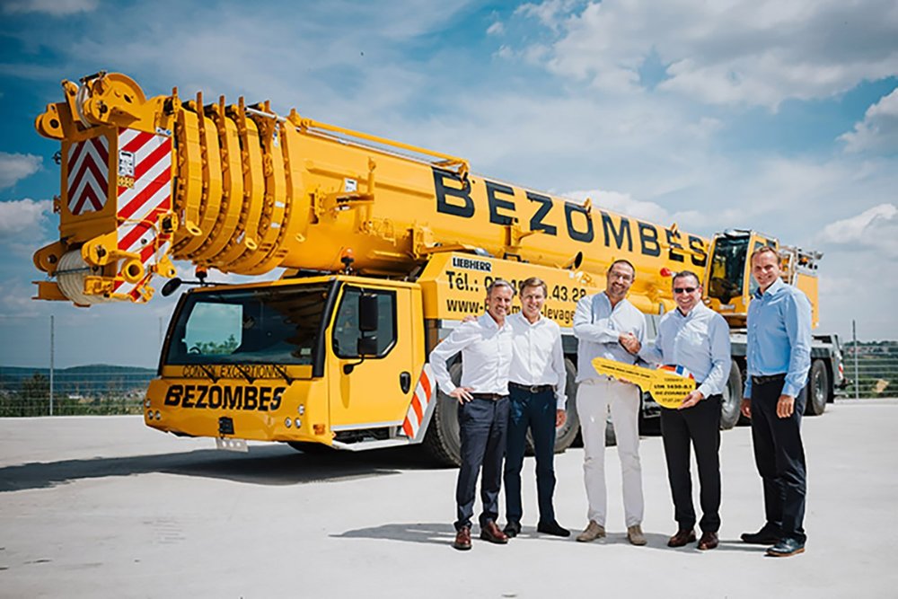 Liebherr delivers one hundredth LTM 1450-8.1 mobile crane to French crane hire contractor Bezombes